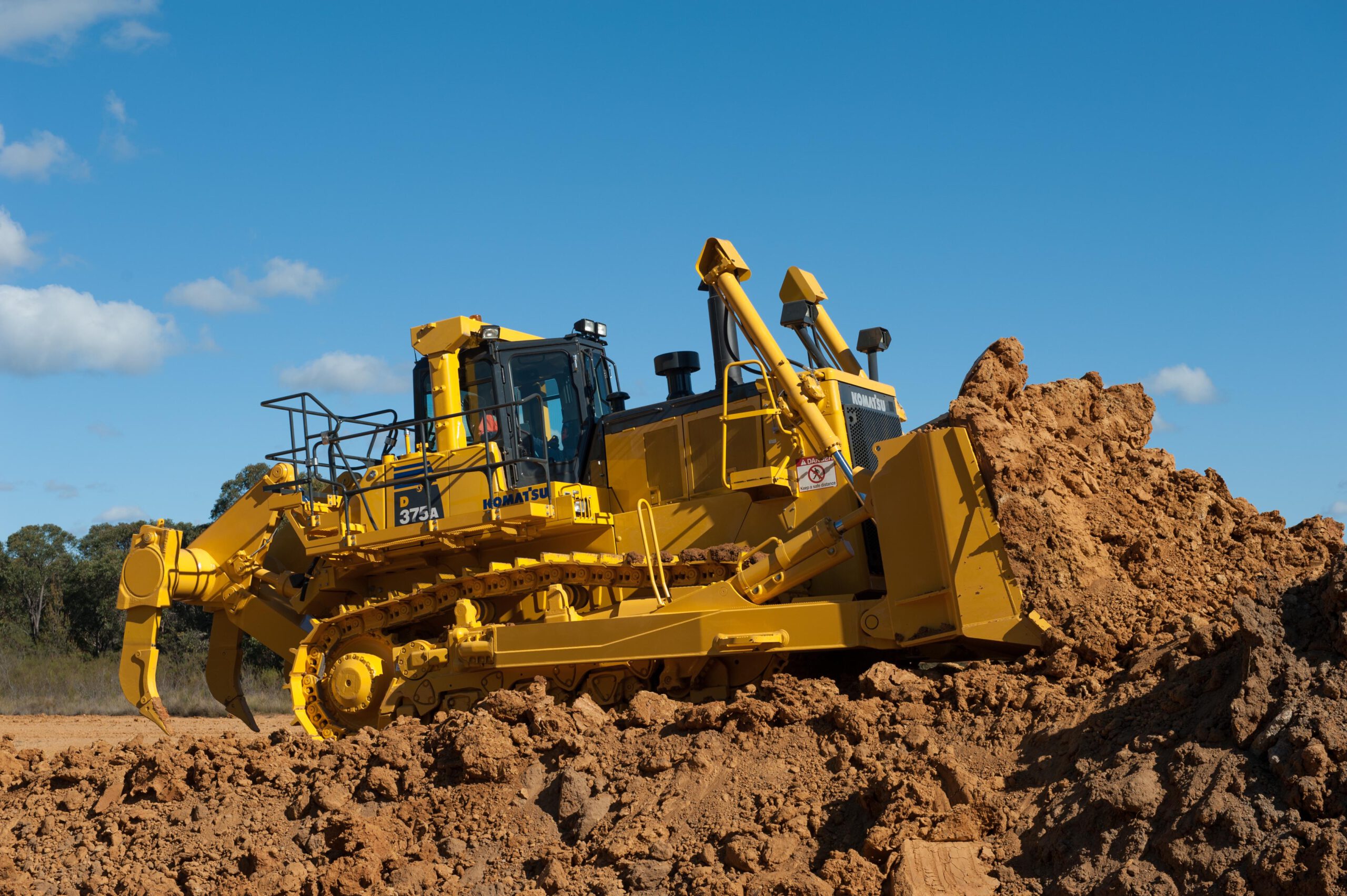 4-KOMATSU D375